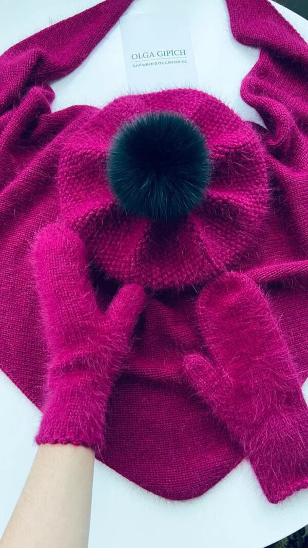 Розовый берет